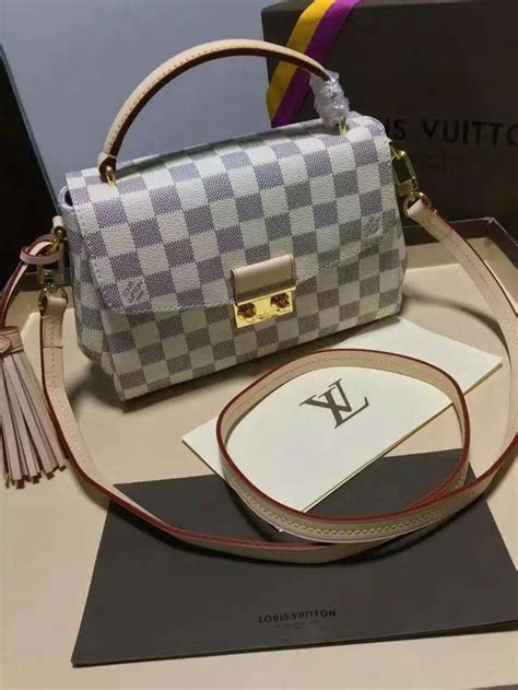 louis vuitton toronto premium outlet.